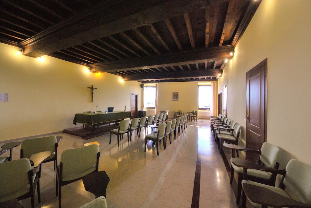 Villa Santa Maria Dell'Arco - Centro Oreb Cazzago San Martino Luaran gambar